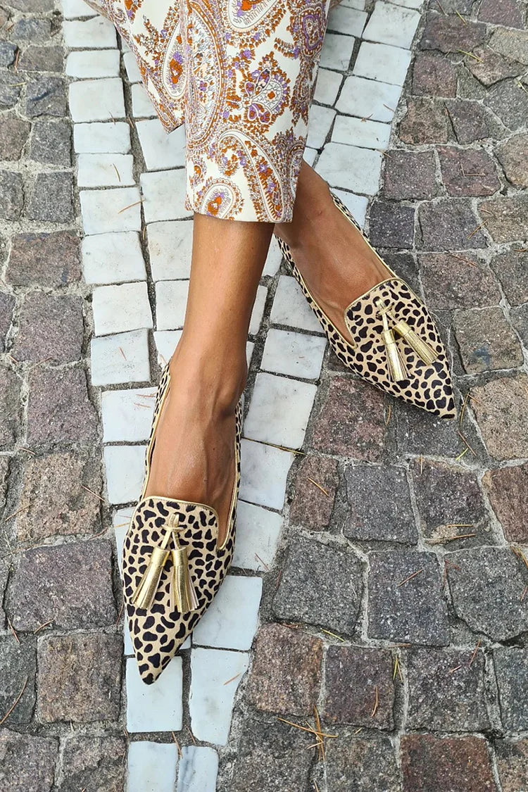 Aurora | Elegant loafers with pointed toes and tassels for a refined look