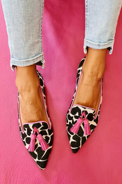 GIULIA | Refined pointed loafers with elegant decorative tassels