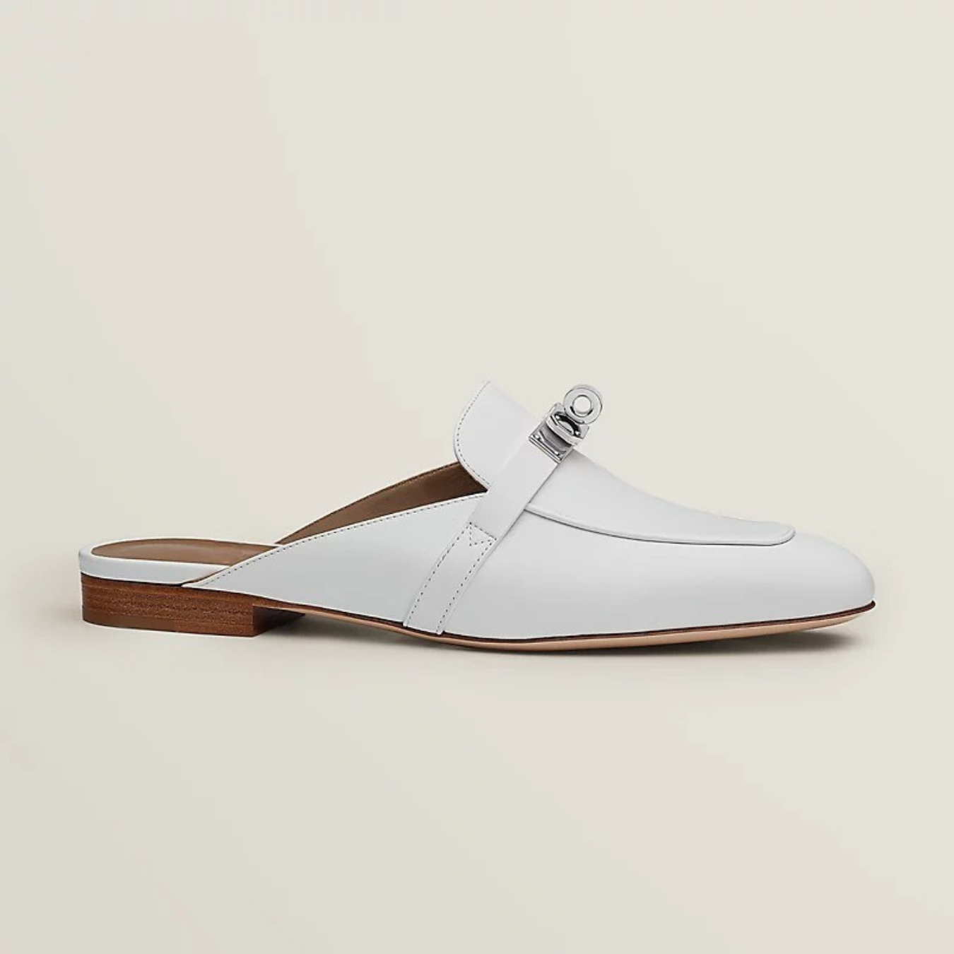 SERENA | Refined mules with an elegant and timeless style