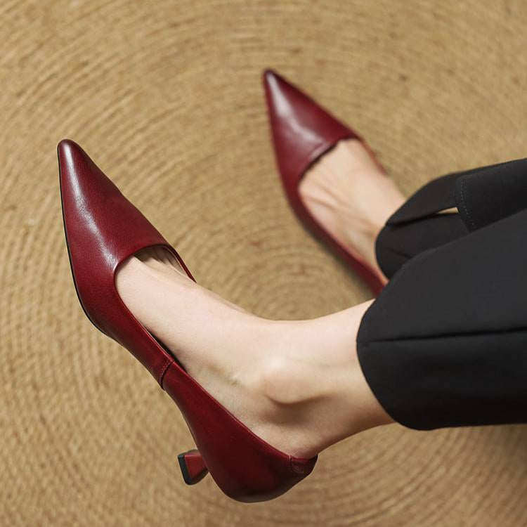 Isabella™ Leather Pumps