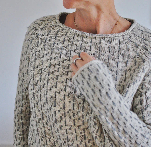 Vittoria | Elegant Gray Sweater