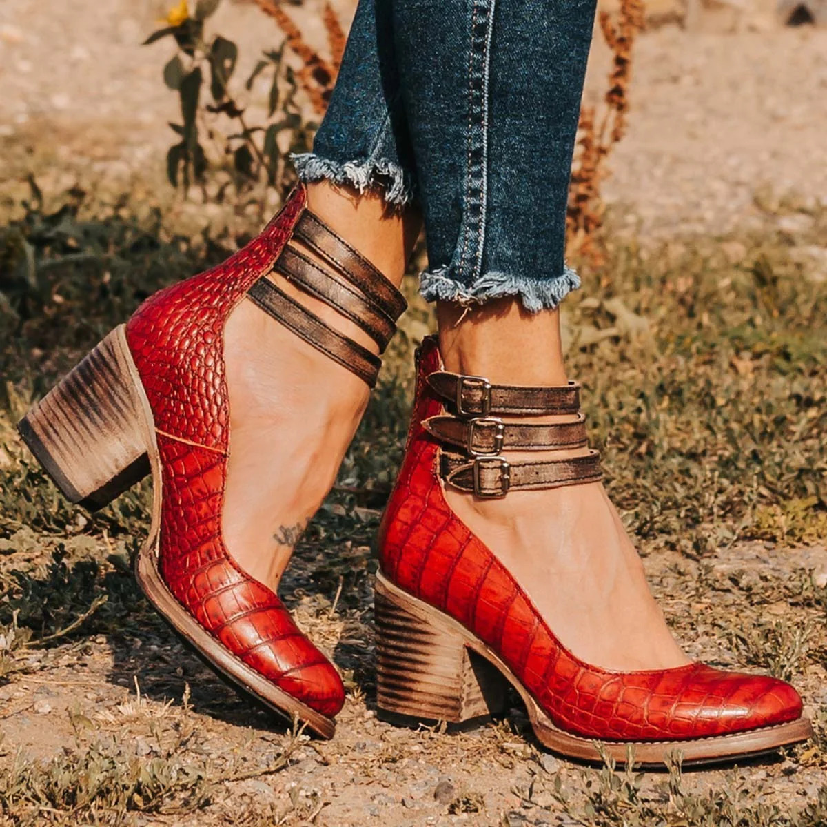 SOFIA | HEEL WITH STRAPS